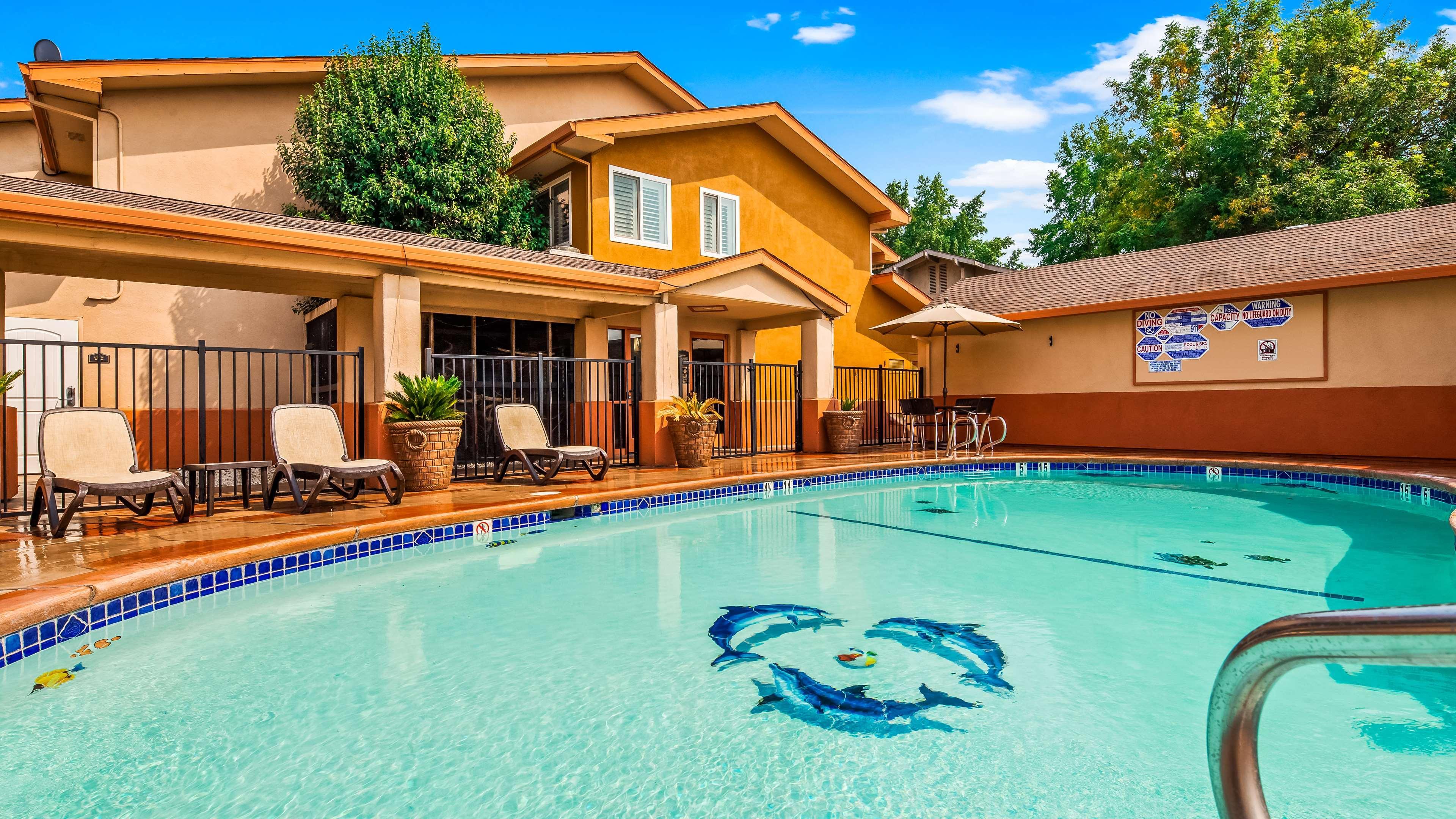 Best Western Antelope Inn & Suites Red Bluff Eksteriør billede