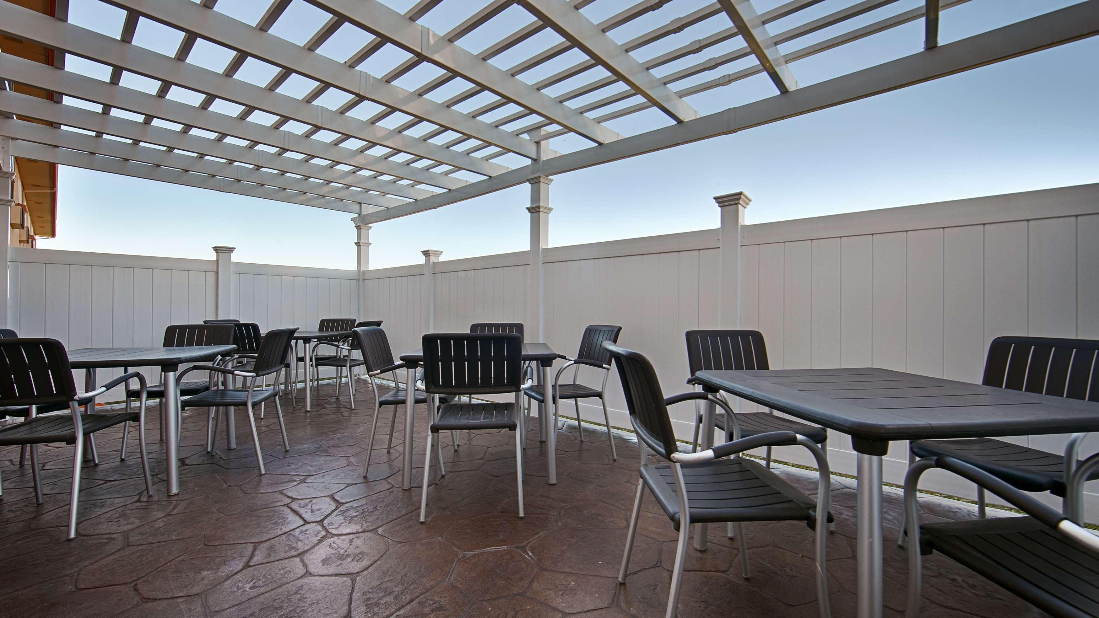 Best Western Antelope Inn & Suites Red Bluff Eksteriør billede