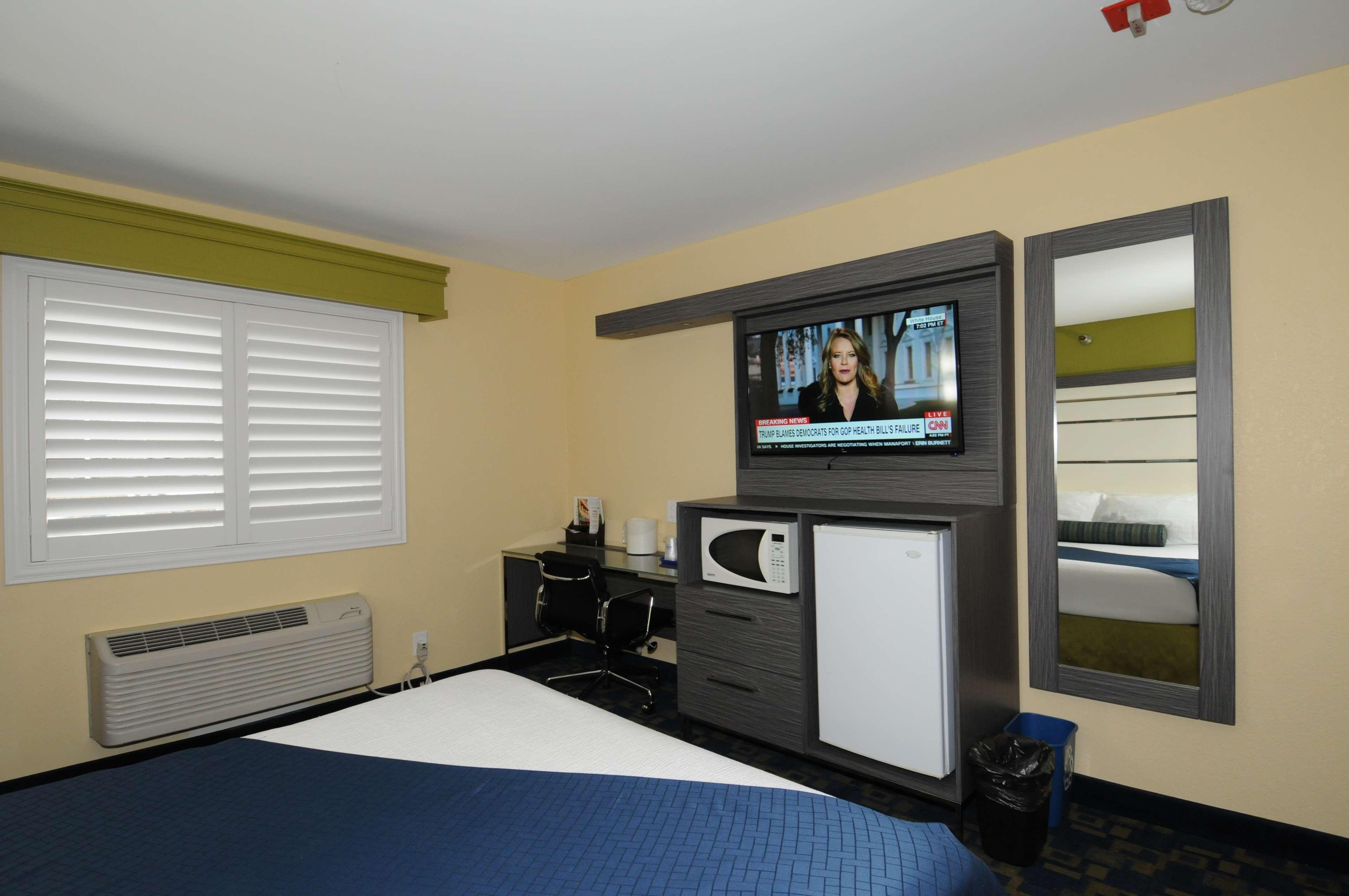 Best Western Antelope Inn & Suites Red Bluff Eksteriør billede